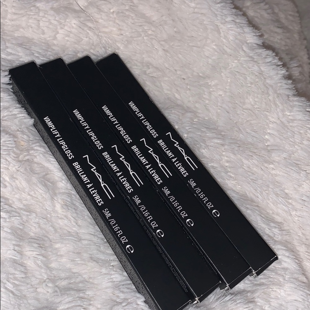 Vamplify Lipgloss RED beautiful Gloss